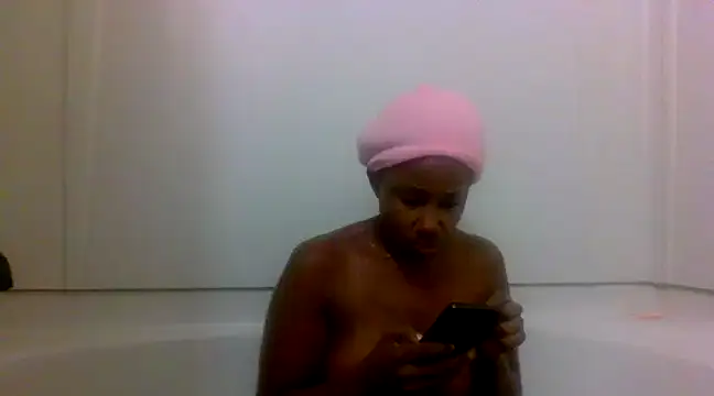 Snapshot of Xochillovemoney2 chatting on 12-19-24, 08:56 Xochillovemoney2 online show from 12-19-24, 08:56