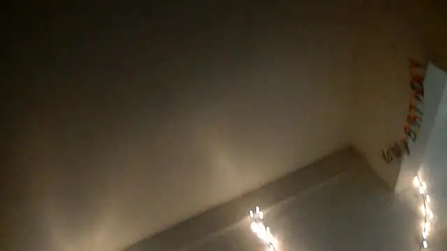 Snapshot of Xochillovemoney2 chatting on 03-19-25, 04:24 Xochillovemoney2 online show from 03-19-25, 04:24