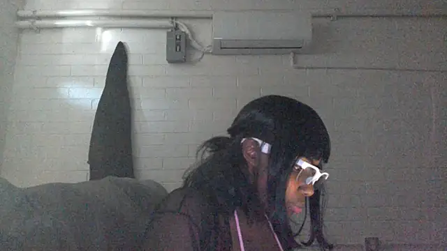 Xochillovemoney2 online show from 07-09-26, 11:48