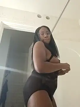 Snapshot of Xochillovemoney2 chatting on 02-08-26, 07:11 Xochillovemoney2 online show from 02-08-26, 07:11