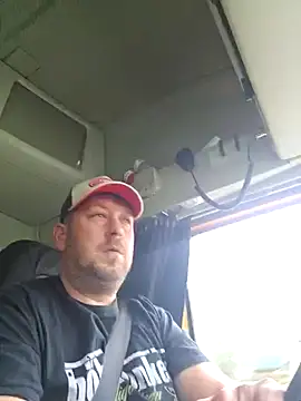 Snapshot of ktmtom247 chatting on 10-27-25, 10:05 ktmtom247 online show from 10-27-25, 10:05