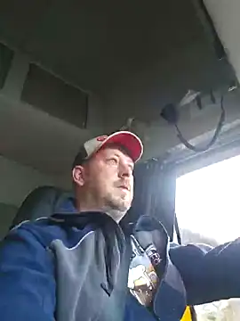 Snapshot of ktmtom247 chatting on 10-28-25, 06:23 ktmtom247 online show from 10-28-25, 06:23