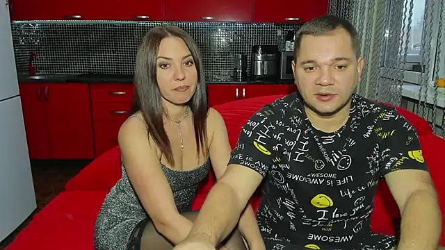 Snapshot of sladkayapara2019 chatting on 10-23-25, 06:01 sladkayapara2019 online show from 10-23-25, 06:01