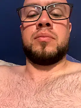 AlejoStrep online show from 11-20-25, 05:41