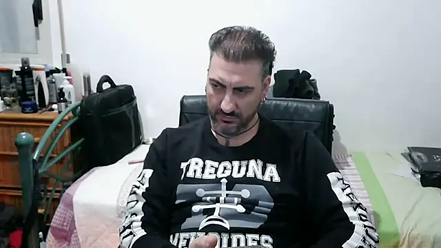 Snapshot of Italian_dark_desire chatting on 02-21-26, 09:44 Italian dark desire online show from 02-21-26, 09:44