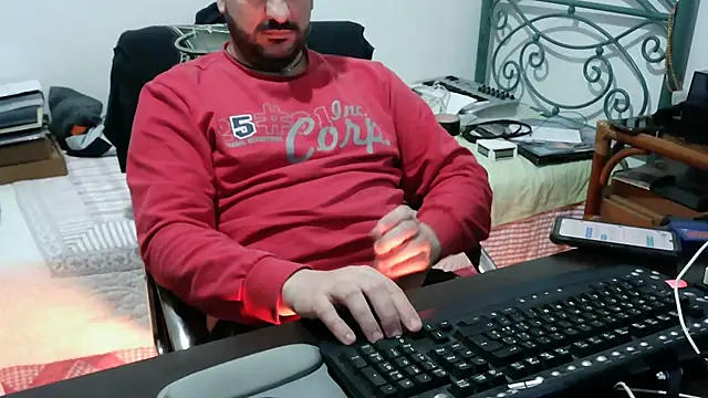 Snapshot of Italian_dark_desire chatting on 01-17-26, 11:30 Italian dark desire online show from 01-17-26, 11:30