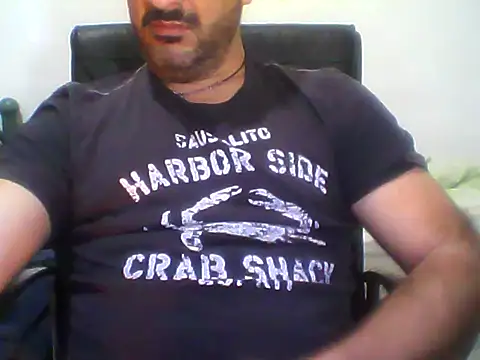 Snapshot of Italian_dark_desire chatting on 11-16-25, 04:06 Italian dark desire online show from 11-16-25, 04:06