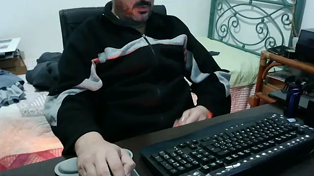 Snapshot of Italian_dark_desire chatting on 12-03-25, 10:03 Italian dark desire online show from 12-03-25, 10:03