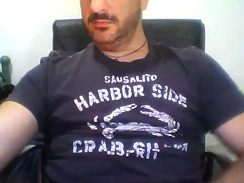 Snapshot of Italian_dark_desire chatting on 11-14-25, 10:13 Italian dark desire online show from 11-14-25, 10:13