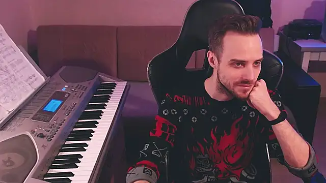 Sweetparker online show from 10-31-25, 03:41