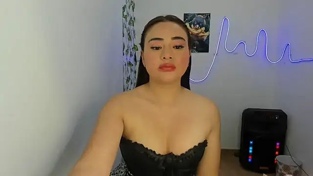 Snapshot of ReyleDoll chatting on 09-20-25, 10:48 ReyleDoll online show from 09-20-25, 10:48