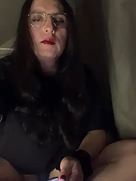 Snapshot of Chic_desire chatting on 03-30-26, 07:37 Chic desire online show from 03-30-26, 07:37