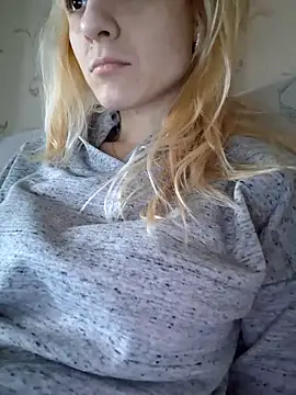 YogisticJuli666 online show from 03-17-25, 04:51
