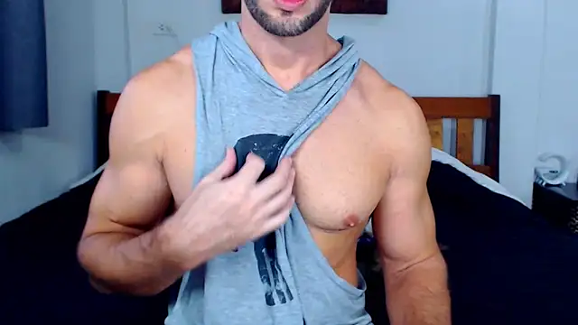 Snapshot of RONNIE_X chatting on 11-17-25, 07:12 RONNIE X online show from 11-17-25, 07:12
