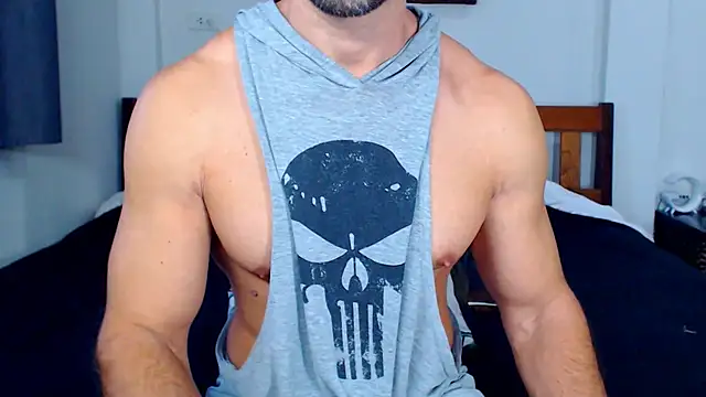 Snapshot of RONNIE_X chatting on 11-12-25, 06:17 RONNIE X online show from 11-12-25, 06:17