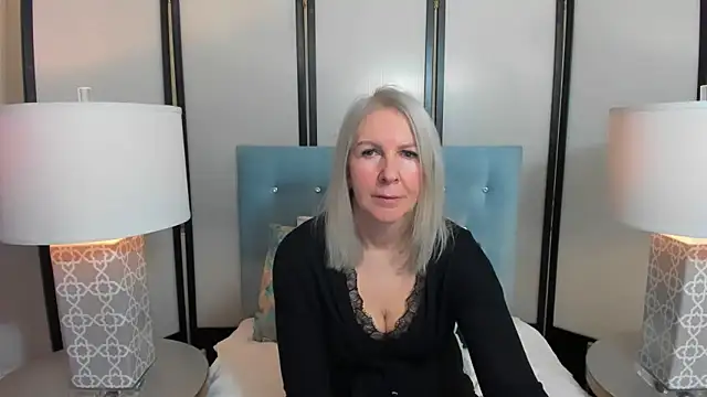 Snapshot of EricaTop chatting on 02-21-26, 06:04 EricaTop online show from 02-21-26, 06:04