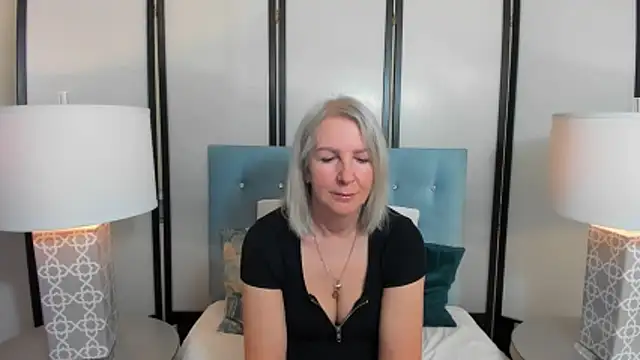 Snapshot of EricaTop chatting on 04-26-26, 05:05 EricaTop online show from 04-26-26, 05:05