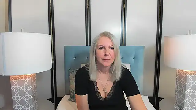 EricaTop online show from 12-15-25, 05:41