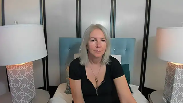 Snapshot of EricaTop chatting on 05-20-26, 07:11 EricaTop online show from 05-20-26, 07:11