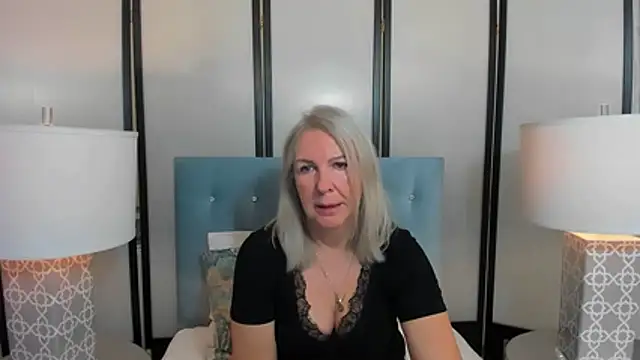 EricaTop online show from 10-18-25, 05:09