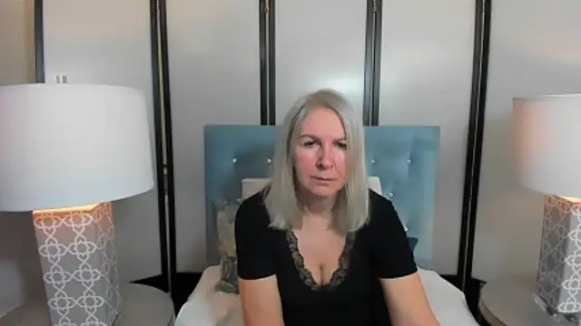 Snapshot of EricaTop chatting on 02-05-26, 09:21 EricaTop online show from 02-05-26, 09:21