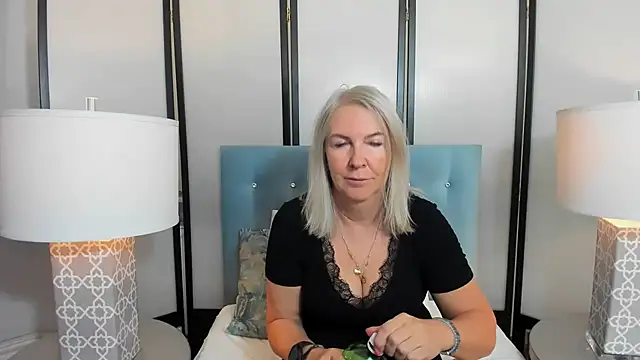 EricaTop online show from 10-05-25, 04:58