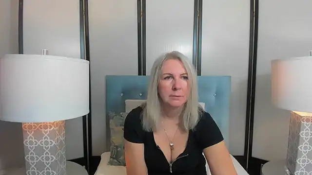 EricaTop online show from 11-16-25, 05:56