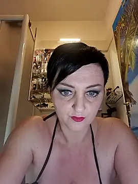 lucillabollente online show from 04-06-26, 04:08