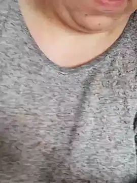 Snapshot of hotbbwAssxx chatting on 12-21-25, 09:22 hotbbwAssxx online show from 12-21-25, 09:22