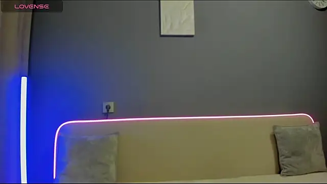 Malika Lisan online show from 11-25-25, 02:45