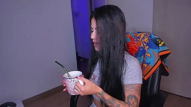 Snapshot of Lisegg_ chatting on 09-19-25, 10:08 Lisegg online show from 09-19-25, 10:08