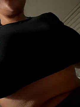 adrianalobo online show from 10-12-25, 02:24