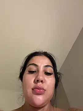 adrianalobo online show from 12-04-25, 11:53