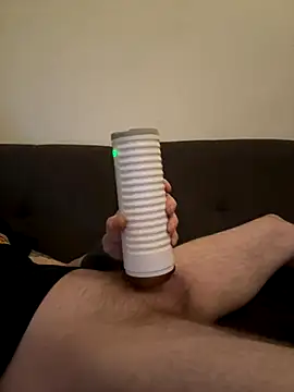 Snapshot of LionBoy1976 chatting on 11-18-25, 05:44 LionBoy1976 online show from 11-18-25, 05:44