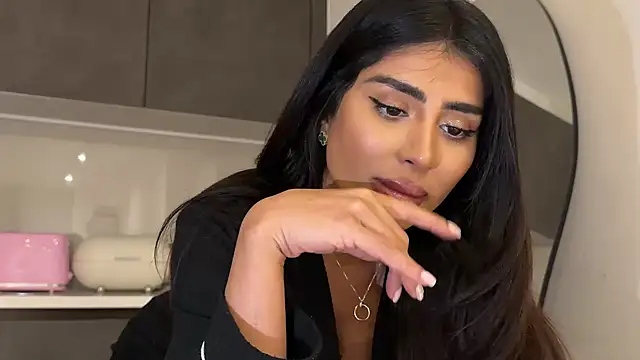 ArabicBarbie online show from 11-28-25, 11:16