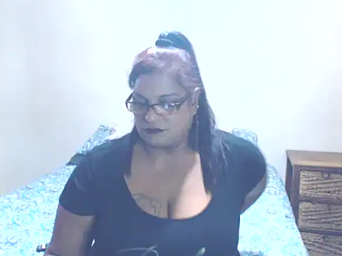 Snapshot of sexylax17 chatting on 06-03-26, 04:44 sexylax17 online show from 06-03-26, 04:44