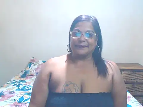 Snapshot of sexylax17 chatting on 10-15-25, 02:47 sexylax17 online show from 10-15-25, 02:47
