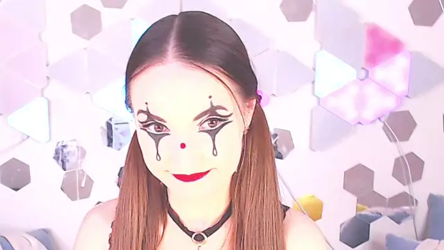 LexiKiss online show from 11-22-25, 01:32