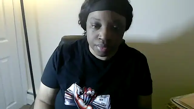 Snapshot of Sexymona1218 chatting on 05-22-26, 08:56 Sexymona1218 online show from 05-22-26, 08:56