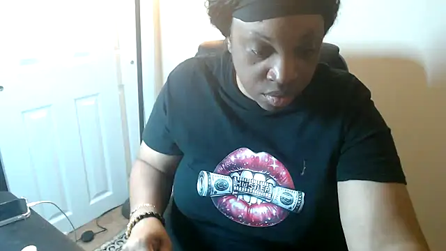 Sexymona1218 online show from 03-24-26, 06:13