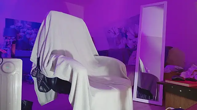 lara heaven online show from 02-18-26, 07:10