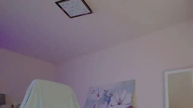 Snapshot of lara_heaven chatting on 05-26-26, 04:32 lara heaven online show from 05-26-26, 04:32