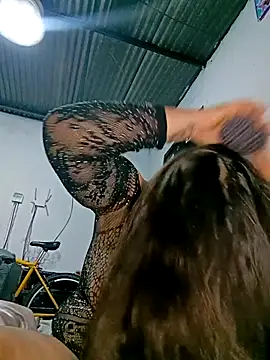 xandra252 online show from 04-08-26, 09:11