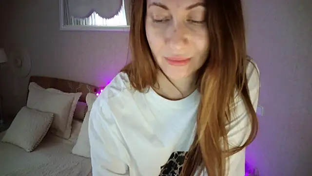 Snapshot of Luna_Hoty chatting on 03-10-25, 07:33 Luna Hoty online show from 03-10-25, 07:33