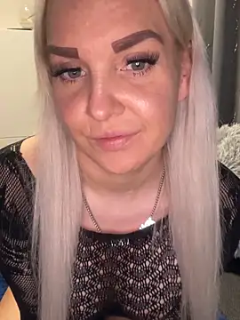 MIA-XXX online show from 11-12-25, 05:28