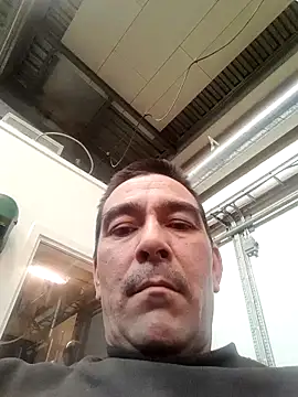 dick81 online show from 02-06-26, 02:35