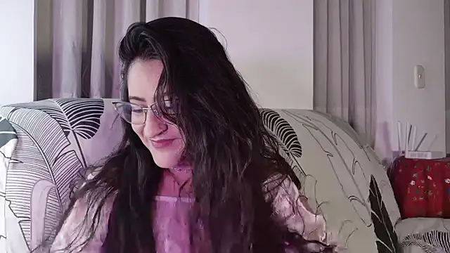 DeesseLuxure online show from 01-15-26, 05:44