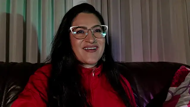 DeesseLuxure online show from 06-20-26, 04:17