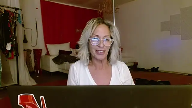 Snapshot of Sweet-Ginger chatting on 02-26-26, 02:33 Sweet-Ginger online show from 02-26-26, 02:33