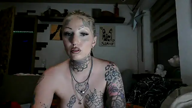 Snapshot of RoxxyInk chatting on 05-30-26, 12:50 RoxxyInk online show from 05-30-26, 12:50